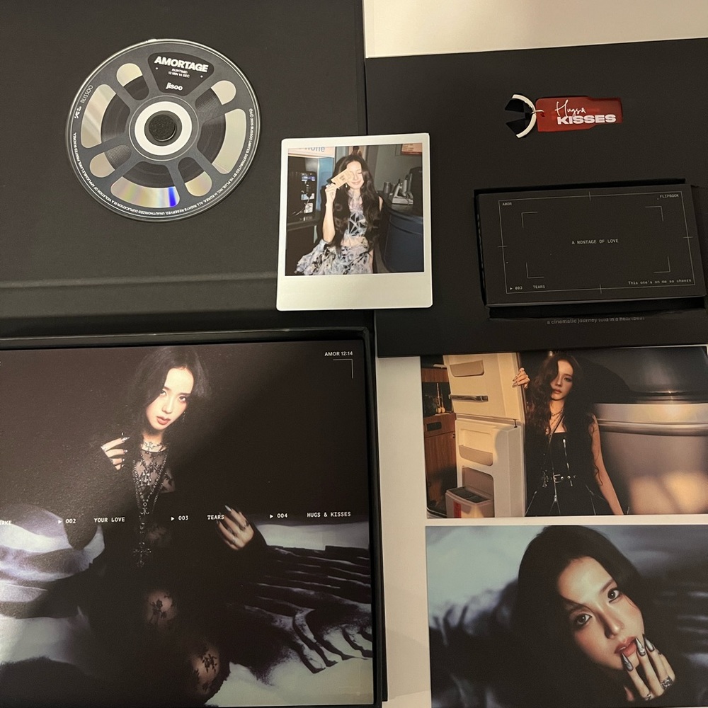 Blackpink Jisoo amortage album (black version)